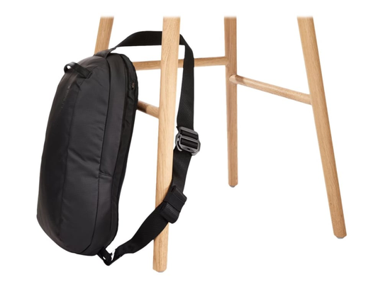 Thule Tact TACTSL08 - Axelremsväska - 100% recycled 420D polyester with PU face coat - svart - 7"